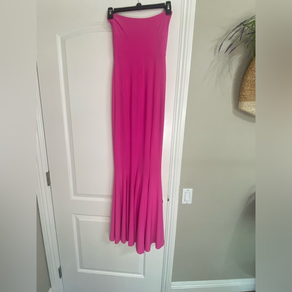 Orchid Pink Norma Kamali strapless fishtale gown - Picture 7 of 8